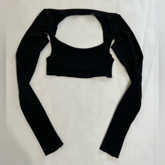 ARE YOU AM I Tops - Are You Am I Aela Cropped Top in Black